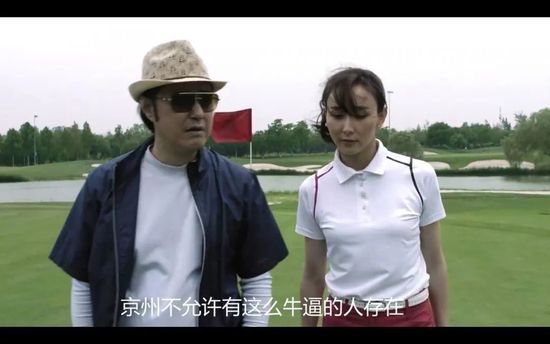 皇马在明夏签下哈兰德的计划被搁置了，虽然皇马内部很渴望引进哈兰德，但他2亿解约金和高昂的薪水和经纪人费，让皇马负担不起。